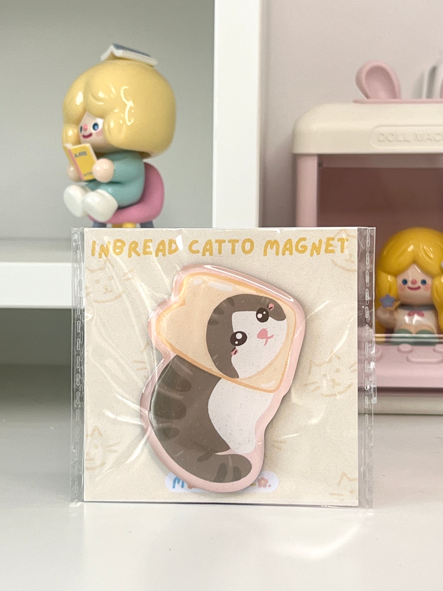 Inbread Cat Glitter Magnet